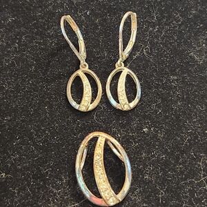 Silver-tone Oval Crystal Drop Earrings and Pendant Set